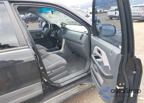 2005 Honda Pilot Lx z USA, uszkodzony, nr VIN 2HKYF18175H571452